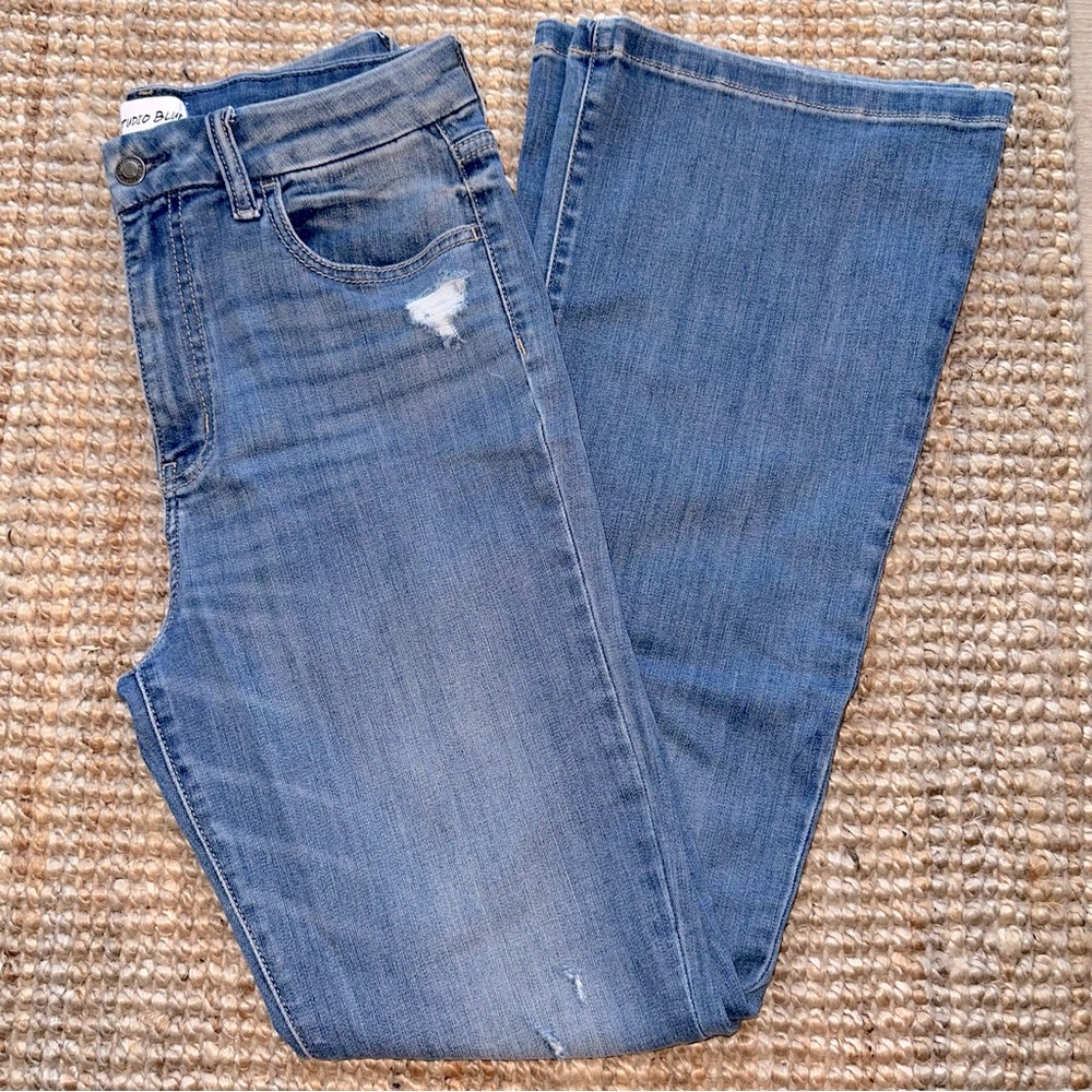 Aliyah High Rise Flare Jean